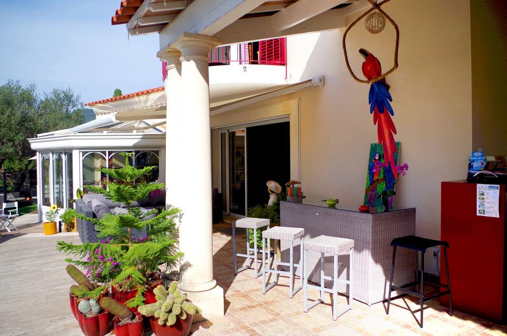 Val D'azur Couette-café 3*